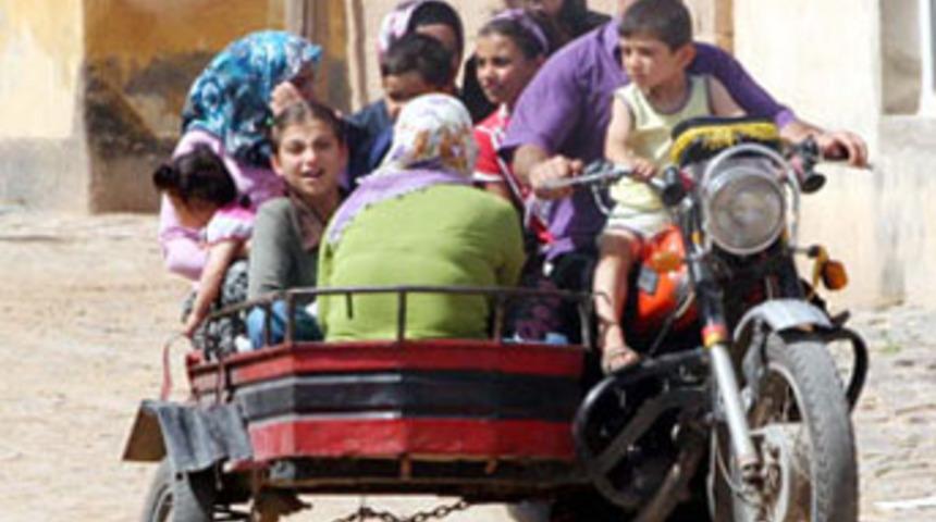 Bir motosiklette 10 kişi