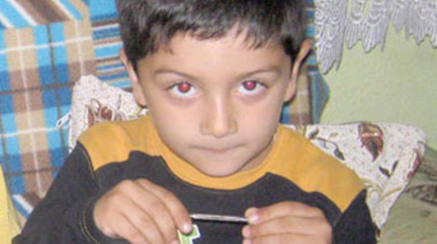 10 santimlik tornavidayı yuttu