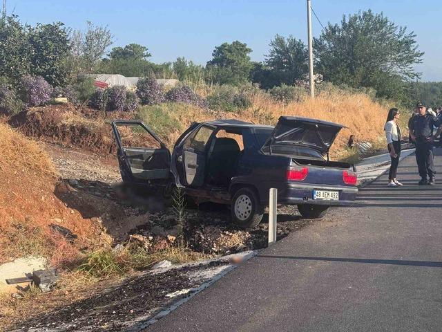 Seydikemer&rsquo;de otomobil yoldan &ccedil;ıktı: 2 &ouml;l&uuml; 2