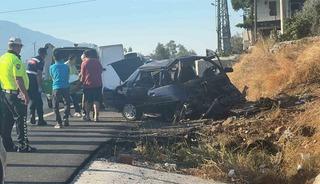 Seydikemer&rsquo;de otomobil yoldan &ccedil;ıktı: 2 &ouml;l&uuml;