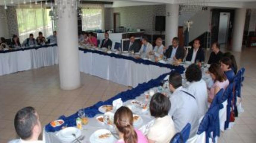 Abdullah G&uuml;l &Uuml;niversitesi&rsquo;nde &ouml;ğretim &uuml;yeliğine aday &ouml;ğrenciler buluştu