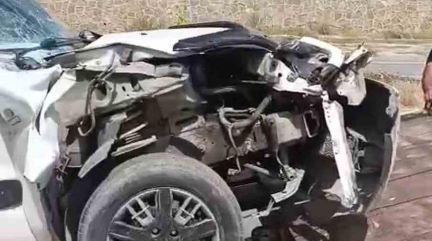 Y&uuml;ksekova&rsquo;da kamyonet tıra &ccedil;arptı: 1 yaralı
