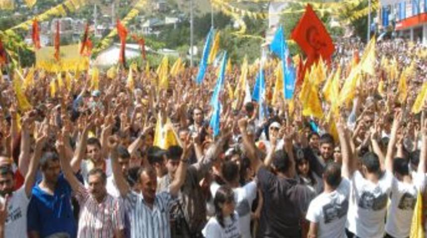 Kışanak'tan Kılı&ccedil;daroğlu&rsquo;na:Kızılbaşım,K&uuml;rd&uuml;m diyebiliyorsan CHP&rsquo;de ne işin var?