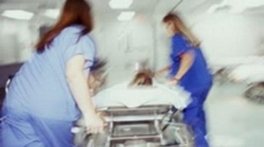 Okul m&uuml;d&uuml;r&uuml;, yardımcısını d&ouml;vd&uuml;