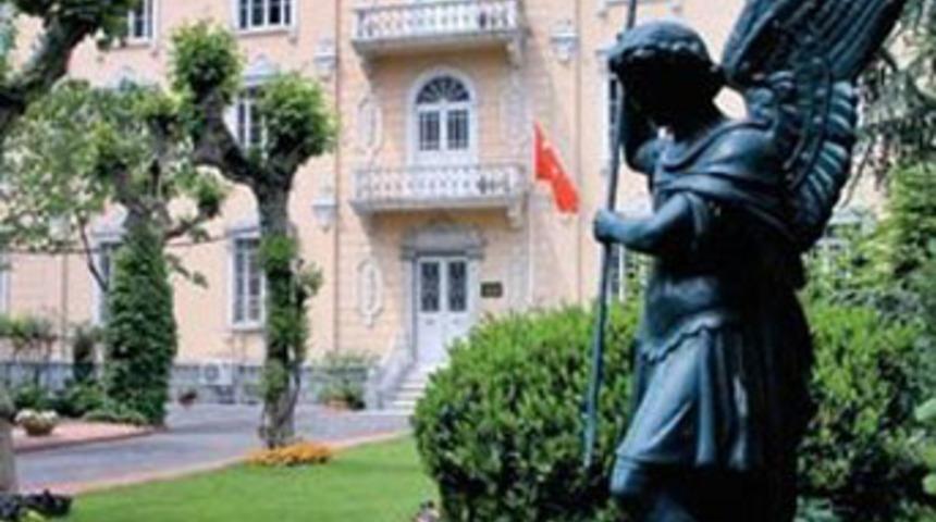 Fransız okulunda taciz skandalı