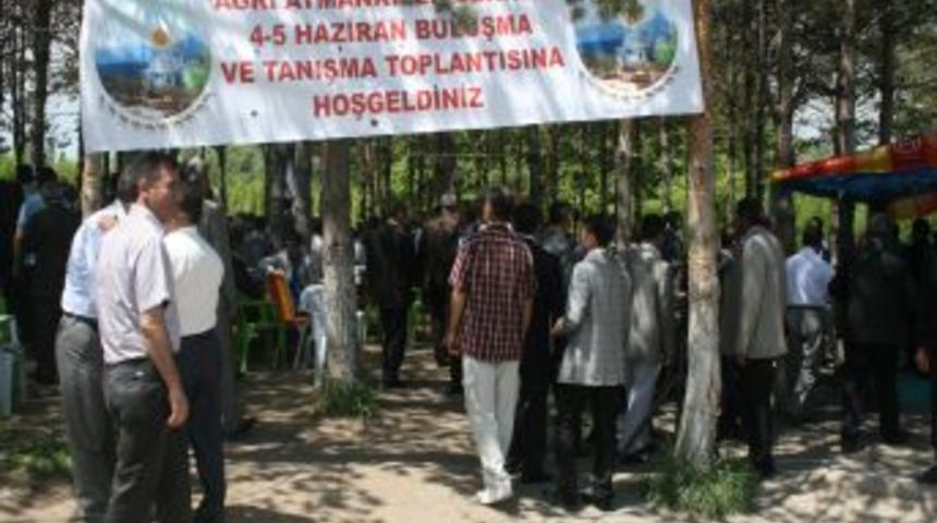 Atmaneki aşireti yemekte bir araya geldi