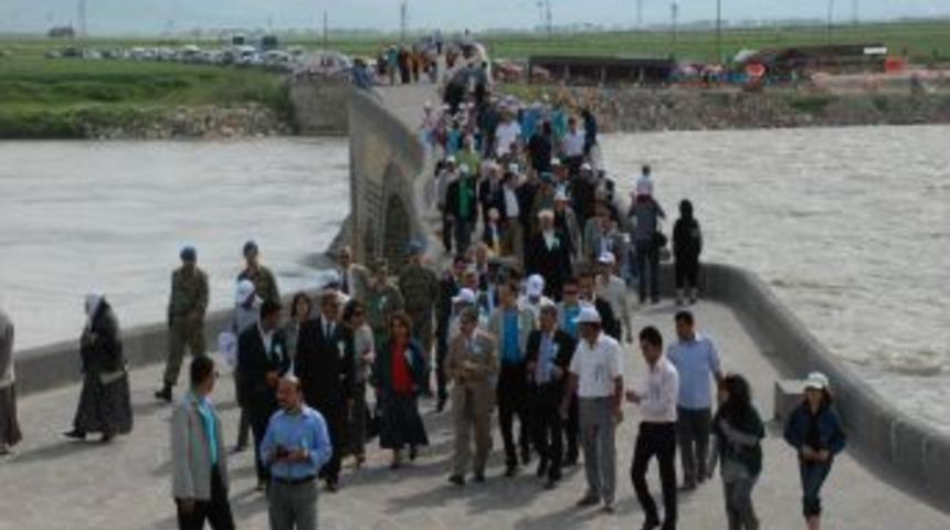 Tarihi Murat K&ouml;pr&uuml;s&uuml; '&Ccedil;evre G&uuml;n&uuml;' etkinliklerine ev sahipliği yaptı