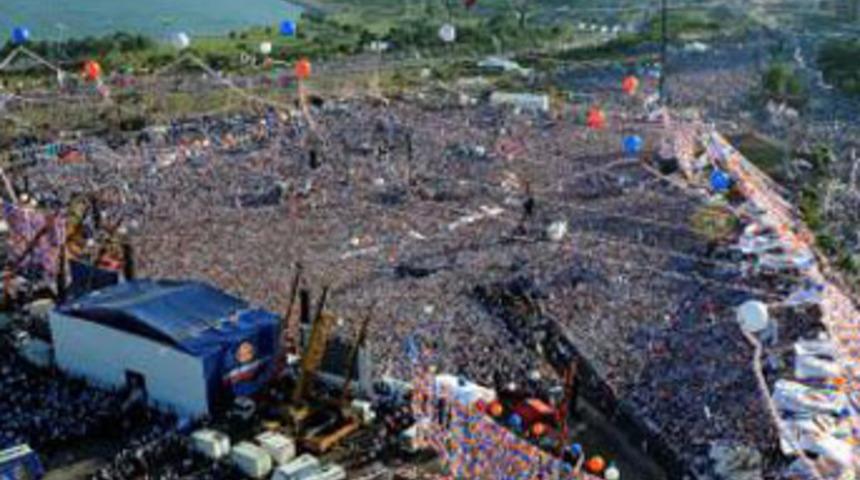 Meydanda 1 milyon polemiği