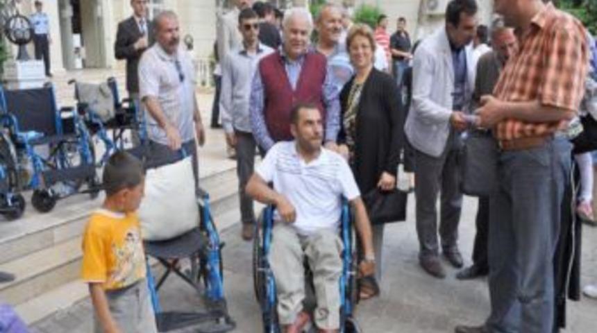 LDS Yardım Vakfı'ndan engelli &ccedil;ocuklara, 130 tekerlekli sandalye desteği