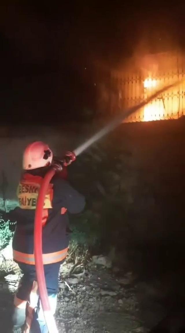 Besni’de ev yangını korkuttu 1