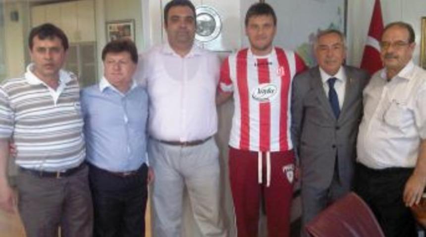 Balıkesirspor, Konya Şekersporlu Muhammed Reis'i renklerine bağladı