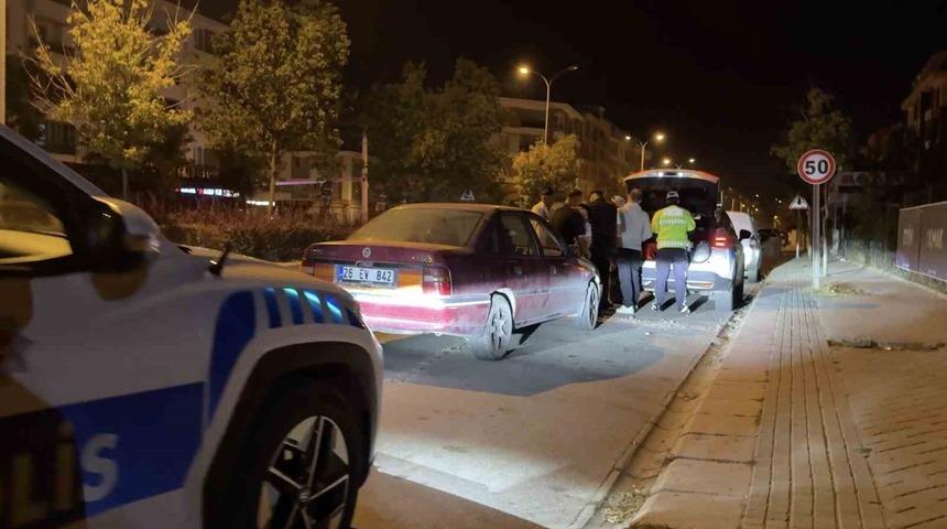 Eskişehir&rsquo;de alkoll&uuml; s&uuml;r&uuml;c&uuml; denetime takıldı, 25 bin TL ceza kesildi