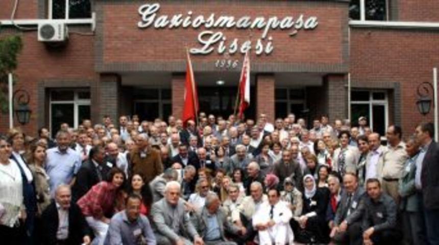 G.O.P pilav g&uuml;n&uuml;nde mezunlarını ağırladı