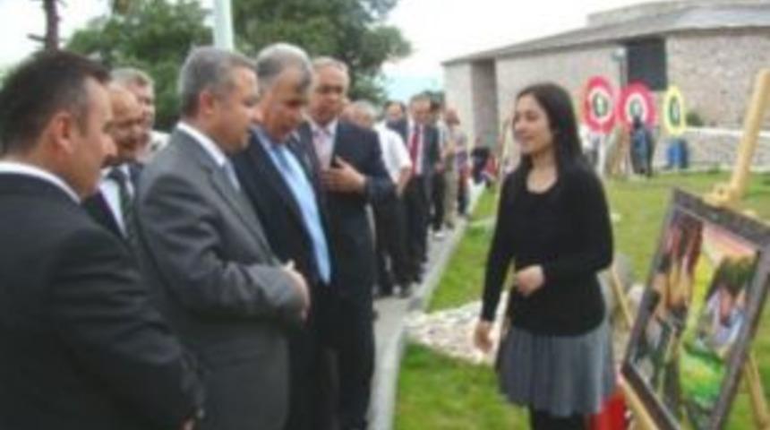 Danişmend'de bir sergi