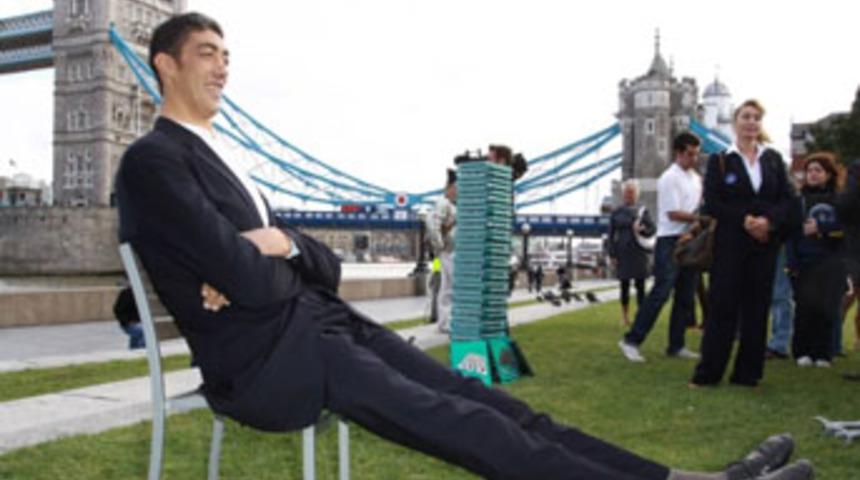 Dev adama dev çivi aranıyor