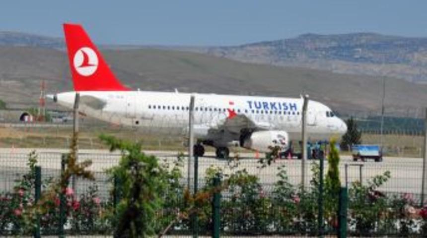 Mardin&rsquo;e giden u&ccedil;ak Malatya&rsquo;ya zorunlu iniş yaptı