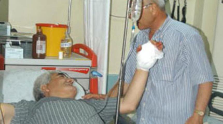 Sahilde bulduğu cisim elinde patladı