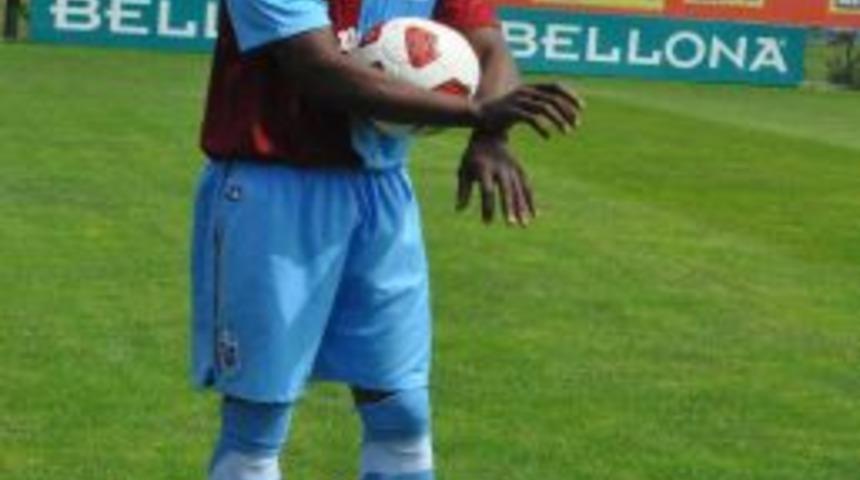 Trabzonspor, Zokora ile 4 yıllık s&ouml;zleşme imzaladı