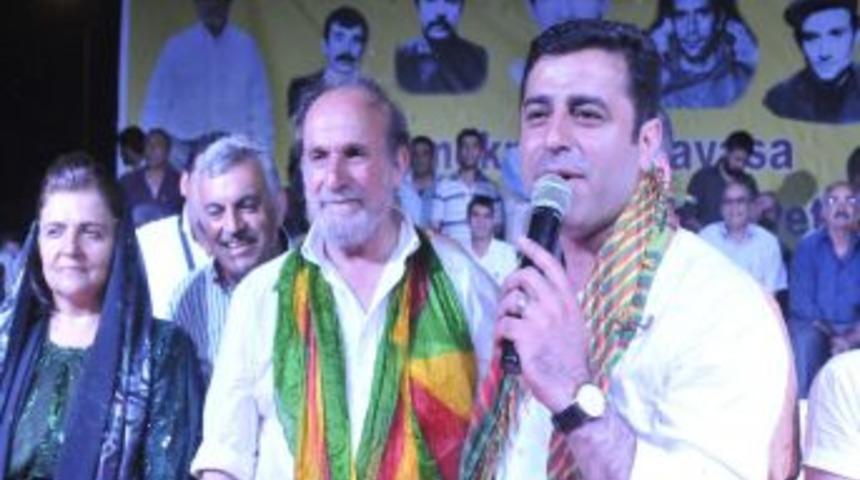 Ertuğrul K&uuml;rk&ccedil;&uuml; ve Selahattin Demirtaş