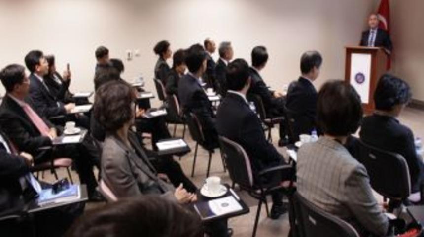 &Ccedil;in ve Tayland heyetleri SPK&rsquo;yı ziyaret etti