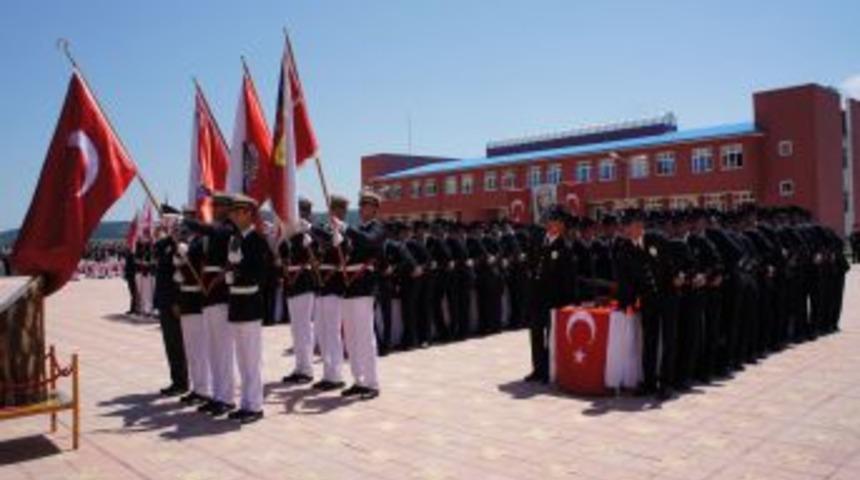 Kastamonu PMYO, yeni binasında ilk mezunlarını verdi