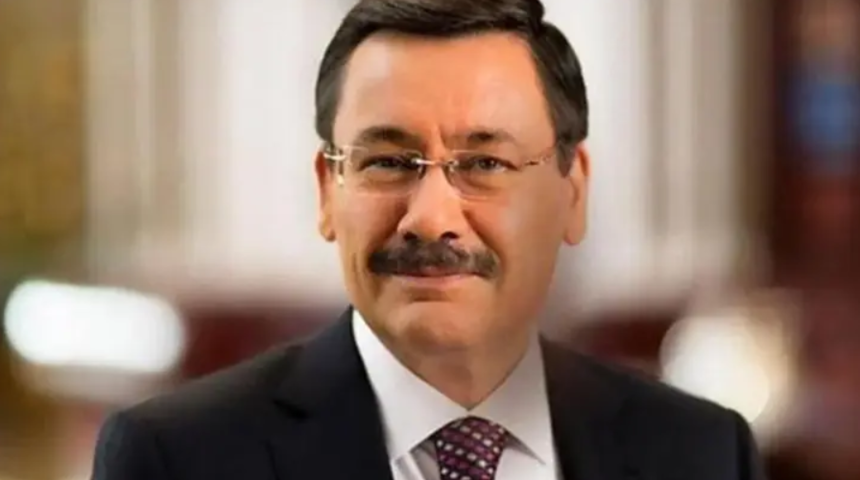 Melih G&ouml;k&ccedil;ek soruşturmasında yeni gelişme: Oğlu ve gelini ifade i&ccedil;in &uuml;zere adliyeye geldi