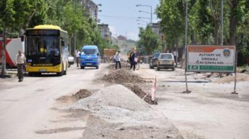 Malatya&rsquo;da altyapı &ccedil;alışmaları hızla s&uuml;r&uuml;yor