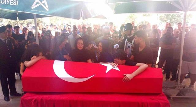 Derbide hayatını kaybeden Gazi Ger&ccedil;ek Yaşar, son yolculuğuna uğurlandı 7