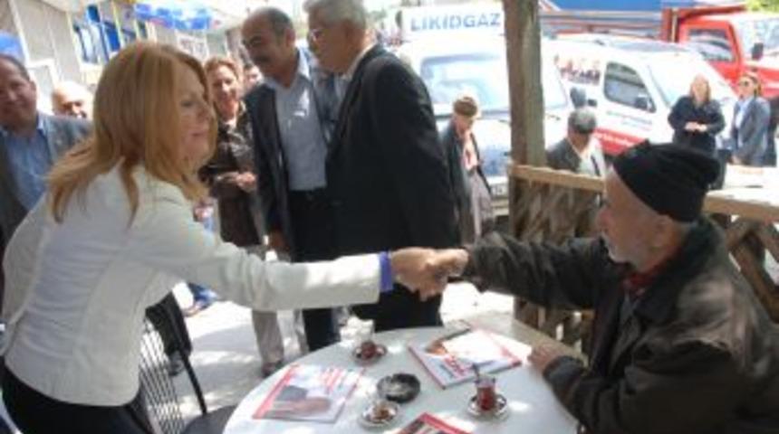 "Gen&ccedil;lerimizin okuyamamasına dayanamıyorum"