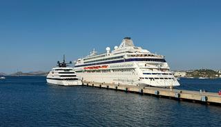 Bodrum&rsquo;u iki yolcu gemisi ziyaret etti