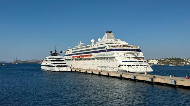 Bodrum’u iki yolcu gemisi ziyaret etti