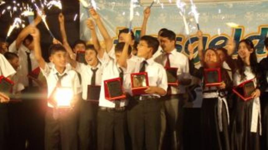 Cizre &Ouml;zel İstikbal Koleji ilk mezunlarını verdi