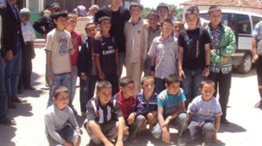 Fransa&rsquo;da top koşturan milli futbolcu Erdin&ccedil;, memleketi Yozgat&rsquo;a geldi