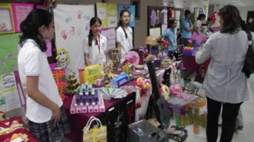 Edremit&rsquo;te 13 okulun toplam bin eseri sergilendi