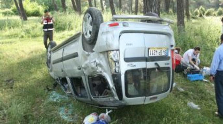 Takla atan otomobilde 5 kişi yaralandı