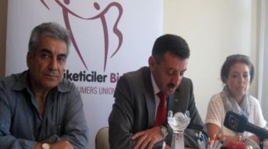 T&uuml;keticiler Birliği: &Ouml;zel hastanelerde otoparklar &uuml;cretsiz olsun