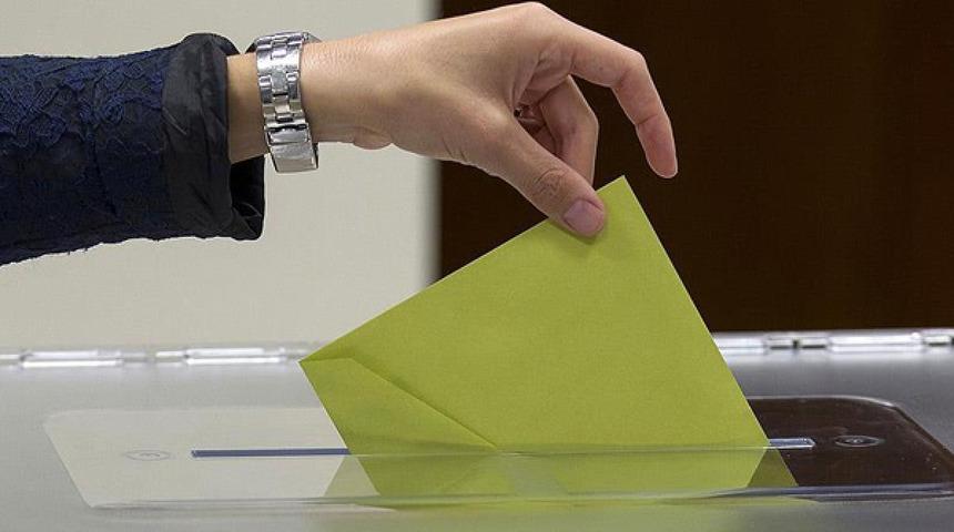 Se&ccedil;im tarihi kulisi g&uuml;ndem oldu! Anketler peş peşe geldi: En yakın rakibini ikiye katladı