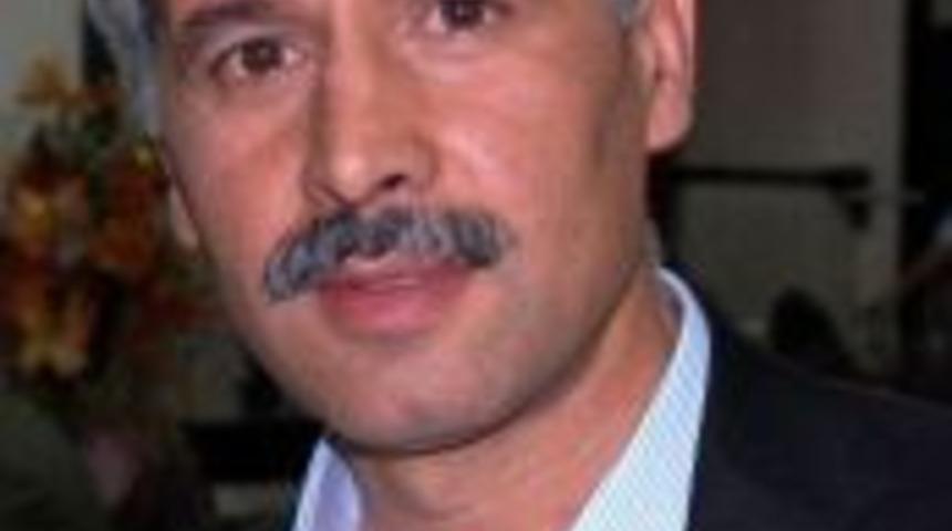 'YSK &uuml;lkeyi kaosa s&uuml;r&uuml;kl&uuml;yor'