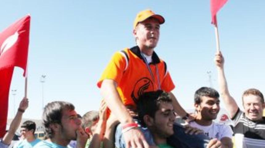 D&uuml;nya 2.sine yakışır karşılama