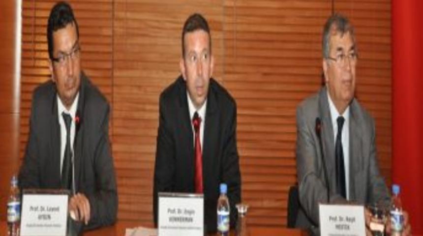 Keneden korunmak i&ccedil;in uzun kollu a&ccedil;ık renk giysiler giyin