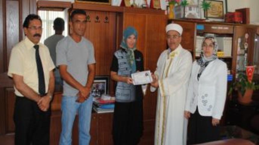 Peygamber Efendimiz'in (sav) hayatından etkilenen Alman bayan M&uuml;sl&uuml;man oldu