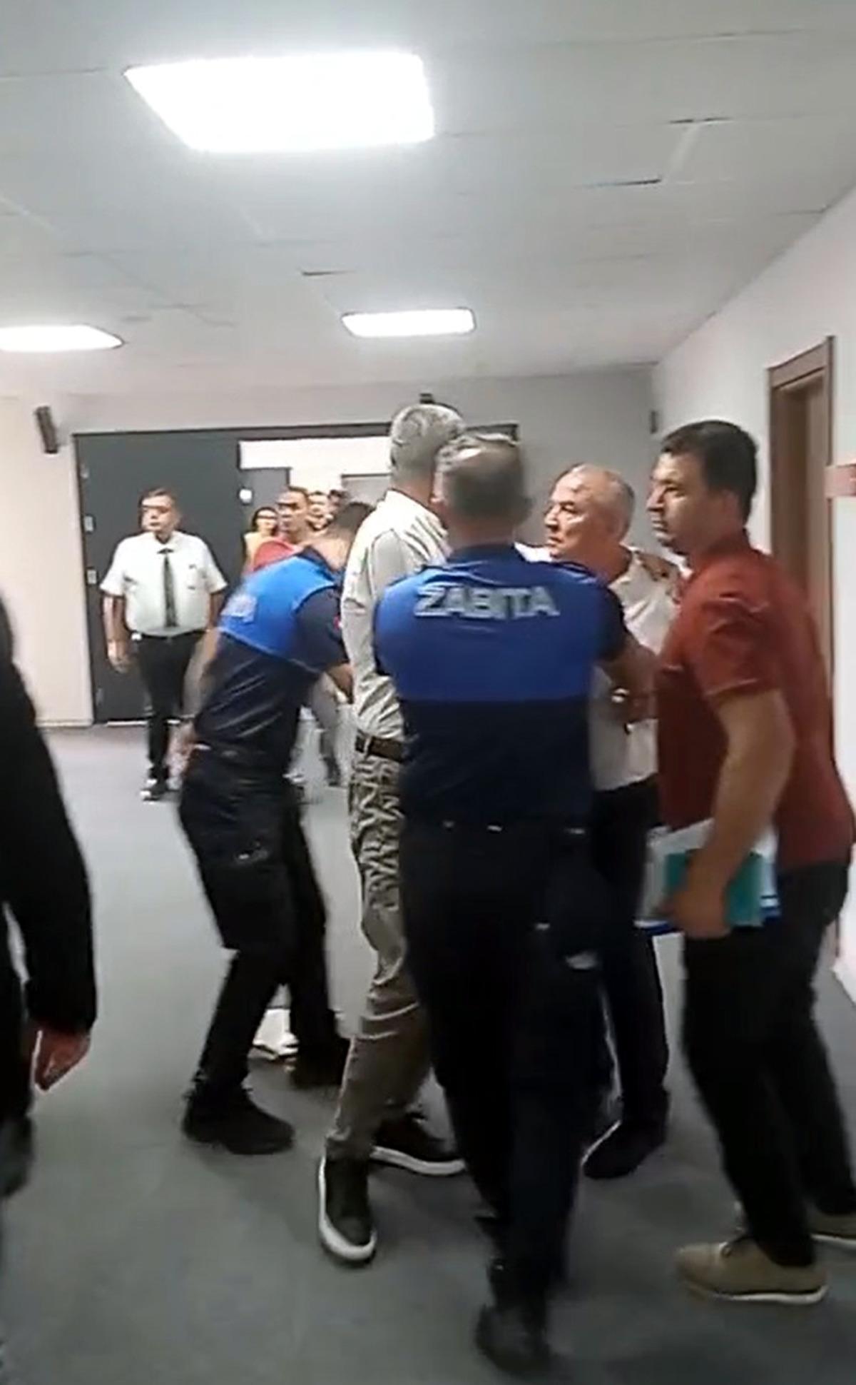 Edirne Belediyesi Meclisi toplantısında tokat krizi! 2