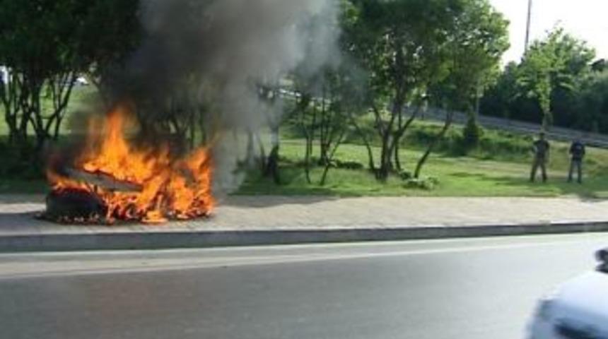 Alevlerin arasından son anda kurtuldu