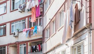 Balkona &ccedil;amaşır asma devri bitiyor! Ağır cezalar kapıda