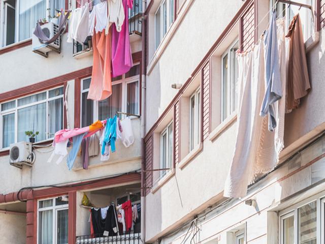 Balkona &ccedil;amaşır asma devri bitiyor! Ağır cezalar kapıda