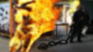 Anne ve kızı diri diri yakılmaya çalışıldı