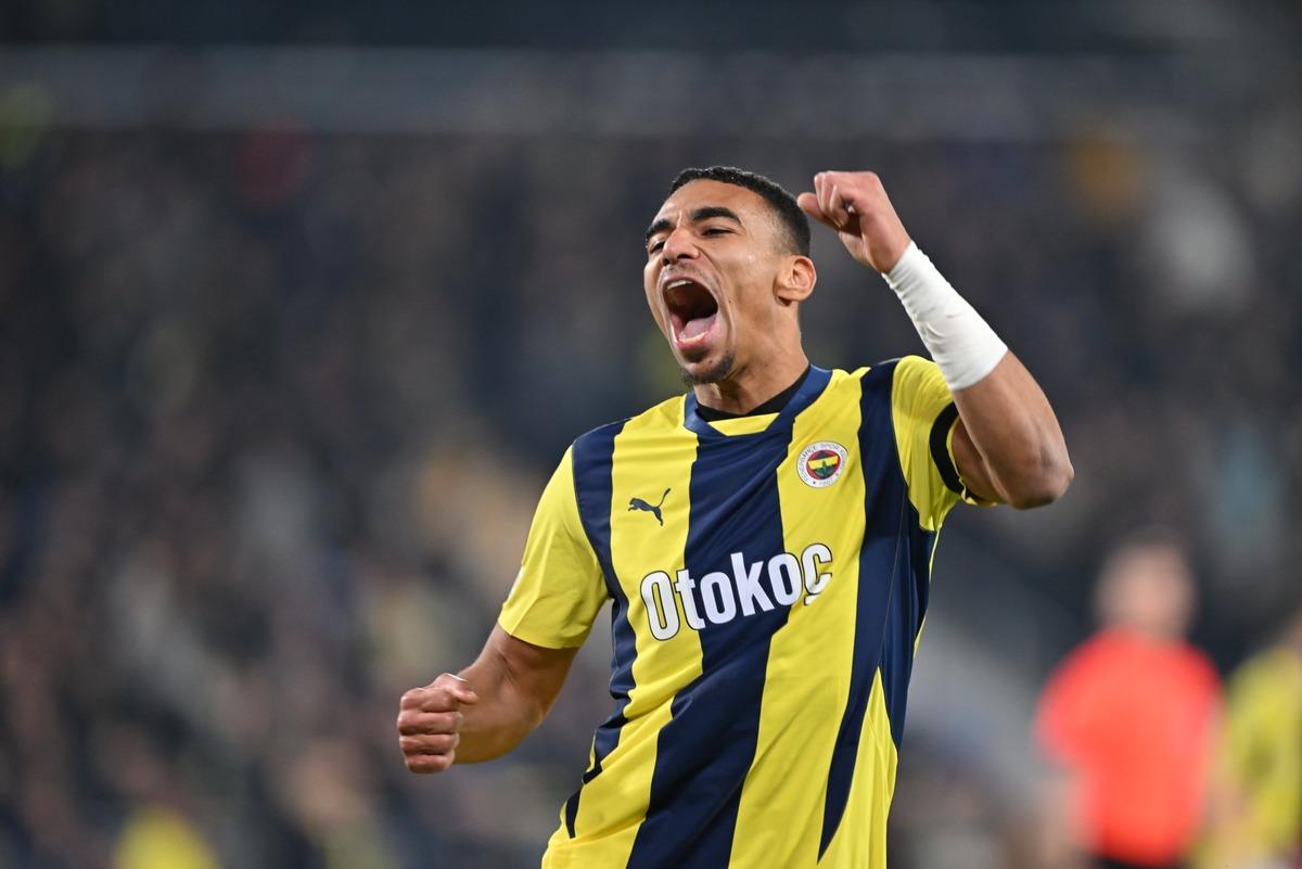 Fenerbah&ccedil;e nin eski yıldızından Batrakov a &ouml;vg&uuml;! "Galatasaray da &ccedil;ok başarılı olabilir" 1
