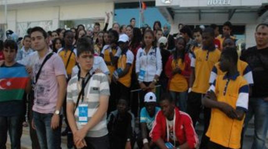 T&uuml;rk&ccedil;enin &ccedil;ocukları Gaziantep&rsquo;te