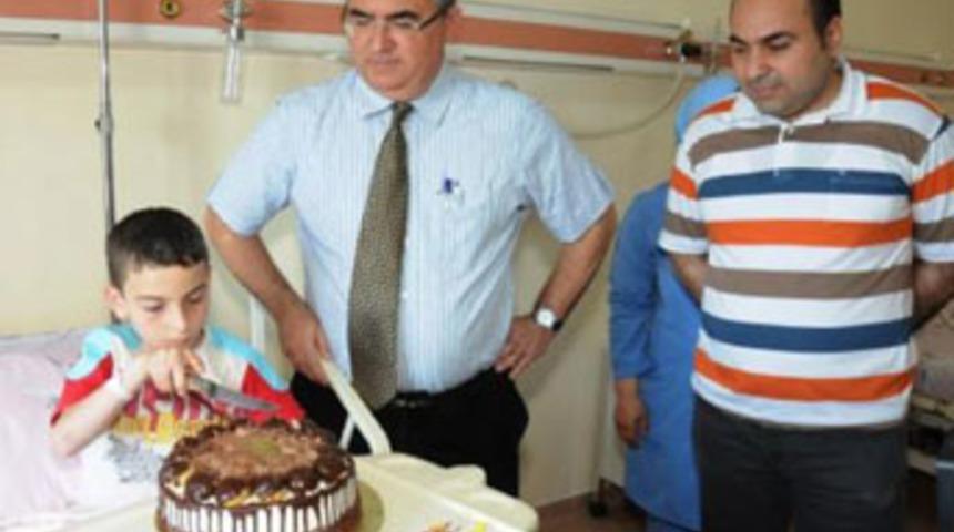 10 yaşındaki 80'inci ameliyat