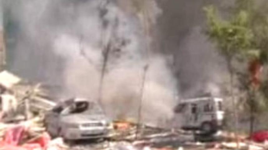 Benzin istasyonunda patlama: 1 &ouml;l&uuml;, 17 yaralı